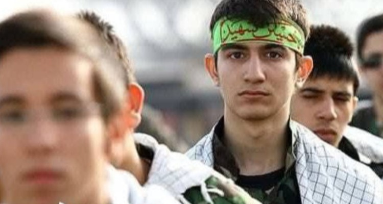 ترویج فرهنگ ایثار میان دانش‌آموزان ضروری است