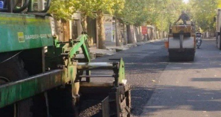 اتمام عملیات اجرای روكش آسفالت خیابان شهید رستمی و میدان شهید مطهری