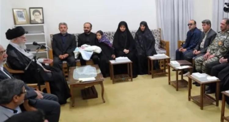 دیدار خانواده شهدای نیروی پدافند هوایی با رهبری