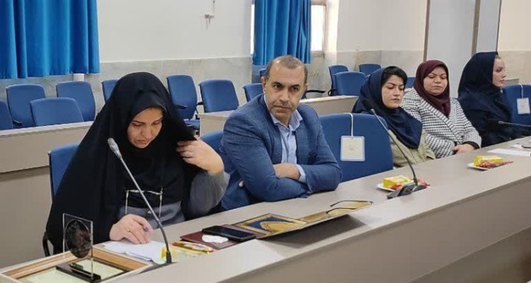 نشست اعضا خیریه در بیمارستان دکتر معاون