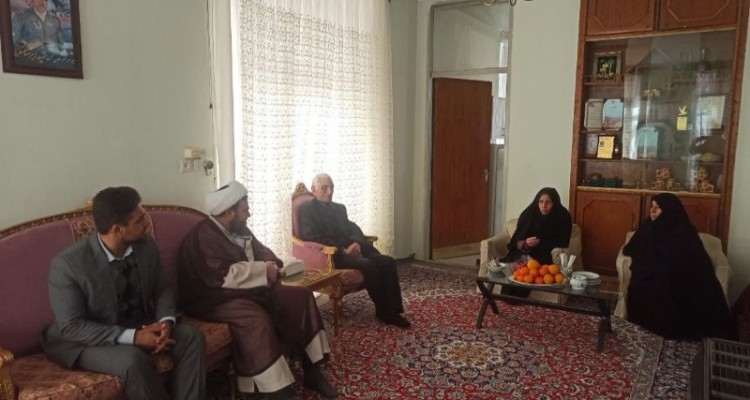 دیدار با خانواده شهدا