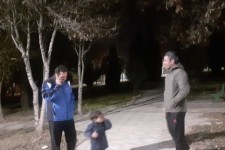 ،بازدید شهردار صحنه از مراحل اجرای روشنایی در بوستان ترافیک 