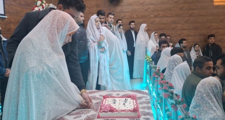 جشن ازدواج آسان ۳۰ زوج جوان در صحنه برگزار شد