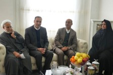 دیدار استاندار کرمانشاه با خانواده شهید سردار جعفری