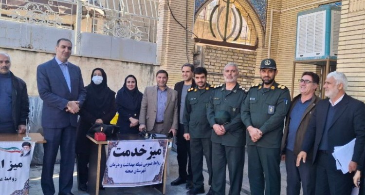 برپایی میز خدمت ادارات به مناسبت دهه فجر