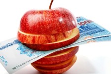 هزینه‌های تولید عامل اصلی افزایش قیمت میوه‌ها