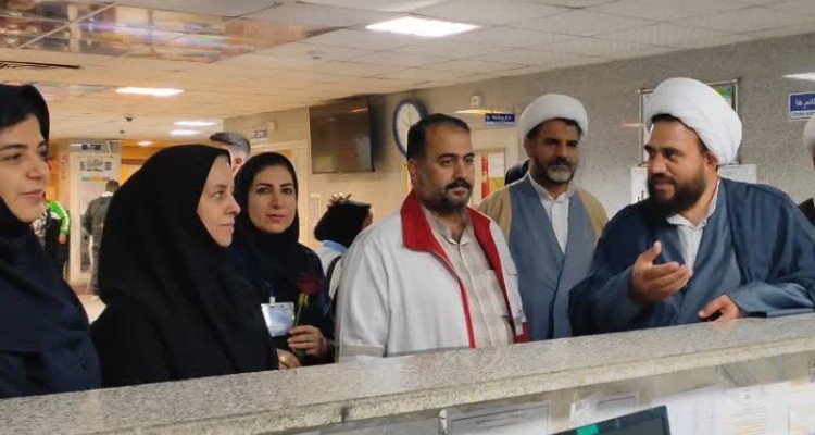 گرامیداشت روز پرستار در بیمارستان دکترمعاون صحنه 