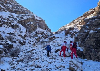 عملیات جستجو و نجات ۶ کوهنورد مفقودی در کوه هجر شهرستان صحنه   