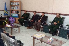 دیدار شهردار و اعضای شورای اسلامی شهر صحنه با فرمانده سپاه ناحیه صحنه به مناسبت روز پاسدار   