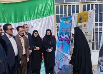 برپایی میز خدمت ادارات در نماز جمعه صحنه