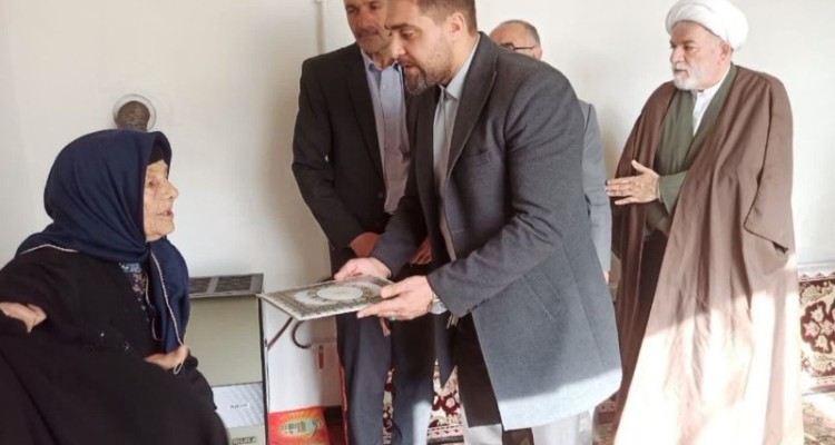 دیدار با خانواده شهدا