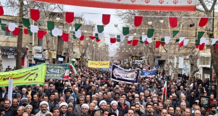 🇮🇷 حضور پرشور مردم شهرستان صحنه در راهپیمایی ۲۲ بهمن‌ماه