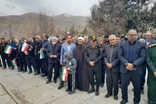 حضور پرشور مردم دینور در راهپیمایی یوم‌الله ۲۲ بهمن