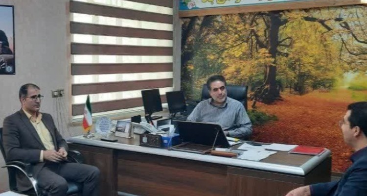 در آستانه هفته منابع طبیعی؛ دیدار رئیس اداره منابع طبیعی و آبخیزداری با فرماندار شهرستان صحنه   