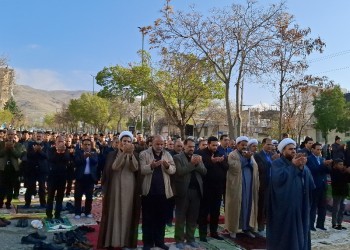 اقامه باشکوه نماز عید فطر در شهرستان صحنه