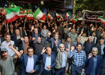 پنجاه و هفت شب میدان داری مردم شهرستان صحنه