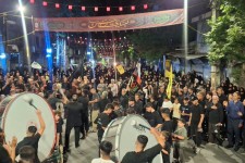 صد و دوازدهمین شب تجمعات مردمی در میدان مطهری شهرستان صحنه  همزمان با عزاداری  شب ششم محرم
