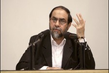 کسانی که می گویند آب خوردن ما به دست غرب است همان دانش آموختگان غرب هستند