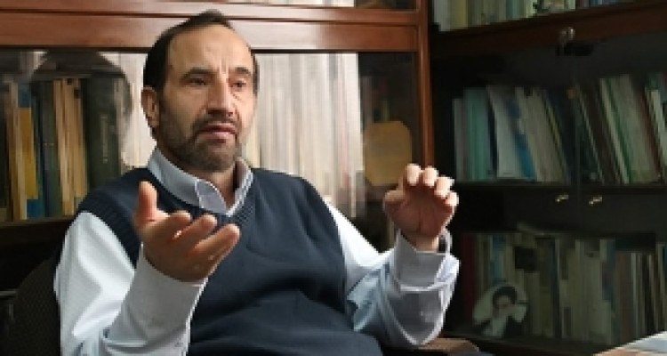 توافق هسته ای تاثیری بر رفع مشکلات اقتصادی ندارد/ ورود منابع پولی خارجی به کشور می تواند مضر هم باشد/ کلید حل مشکلات در تقویت تولید داخلی