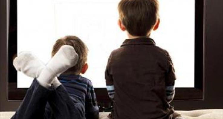 تماشای تلویزیون موجب کاهش قوای عقلی می شود