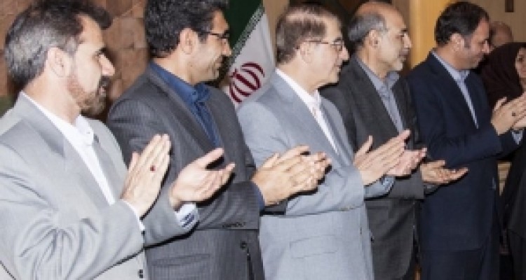 بشنو از «نی» چون جای خبرنگارها حکایت می کند/ استاندار و منش با صفایی که مجال سخن به کسی نداد 