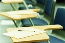 43 روز از تذکر رهبری به مسئولین گذشت/ دانشجویان بورسیه همچنان سر در گم