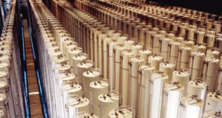 	صالحی بالاخره جمع آوری سانتریفیوژ ها را تایید کرد 