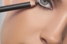  نکته هایی ریز و مهم در پاک کردن آرایش صورت که هر خانمی باید بداند!! 