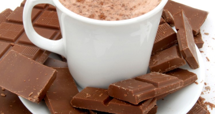  طرز تهیه هات چاکلت با نعنا و دارچین 