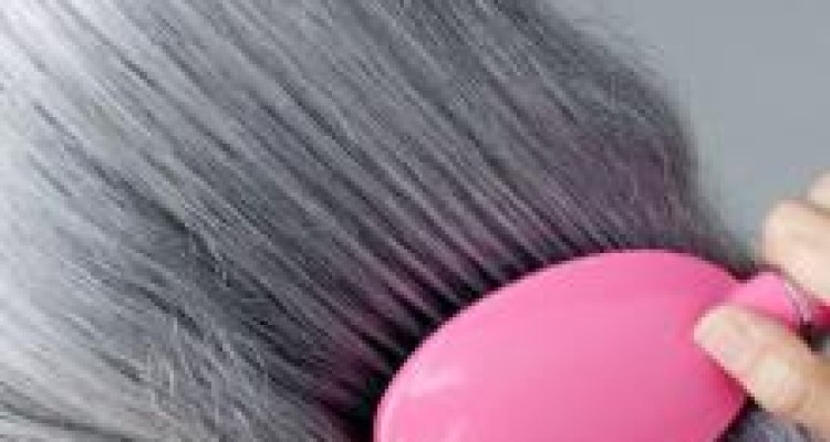  سفیدی زودرس مو ، دلیل سفید شدن مو ها و راه های مقابله با آن 