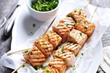 با خواص بی نظیر ماهی سالمون و میگو آشنا شوید