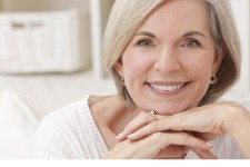  ۵ ماده غذایی که با بوجود آمدن چروک های پوستی مبارزه می کنند 