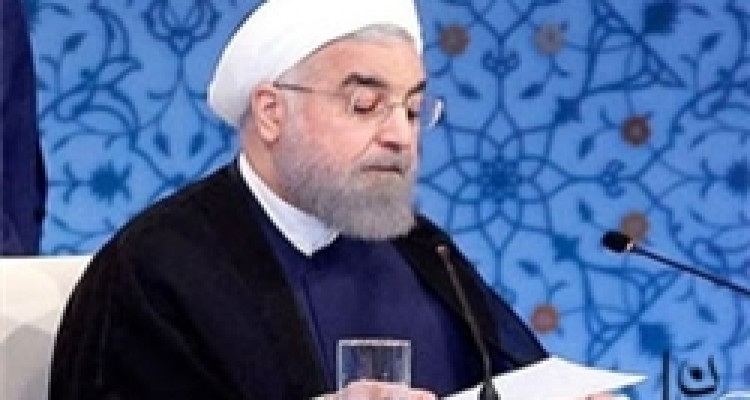 بیکاری و اشتغالزایی کم، رقبای روحانی در انتخابات/ ایران هنوز از 2 شوک تحریم‌ها و سقوط بهای نفت نجات پیدا نکرده