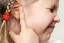  در گوش کودکان قطره نریزید! 