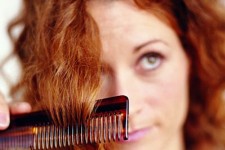  فواید متوقف کردن شستشوی هر روزه موها 