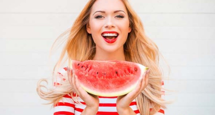 پوست صاف، جوان و شفاف با ماسک هندوانه