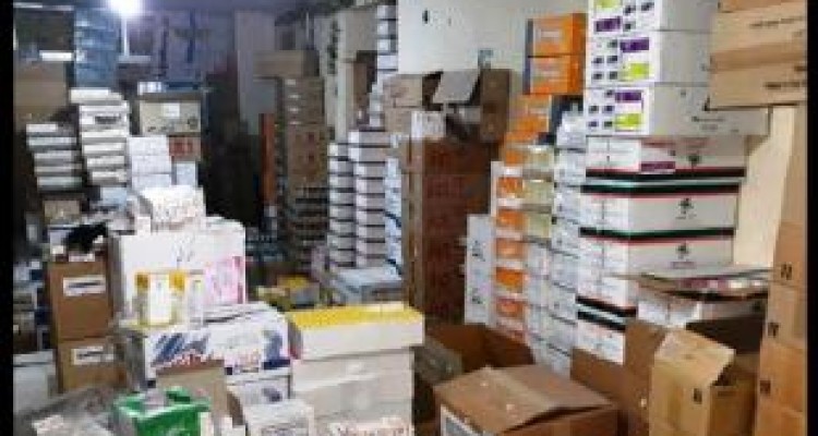 کشف اقلام بهداشتی احتکار شده در کرمانشاه/ برخورد جدی با متخلفان 