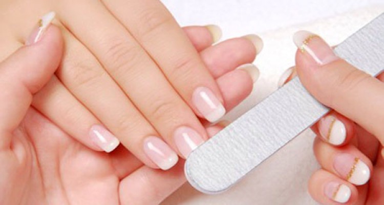  تا ریشه‌کنی کامل "کرونا" کاشت ناخن و تتو نکنید