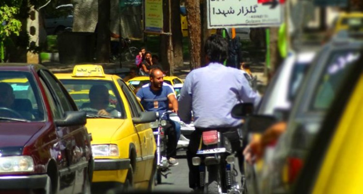 مرکب هایی که مردم را به دیدار عزرائیل می برند/ عدم رعایت ایمنی توسط راکبان موتورسیکلت صحنه ای