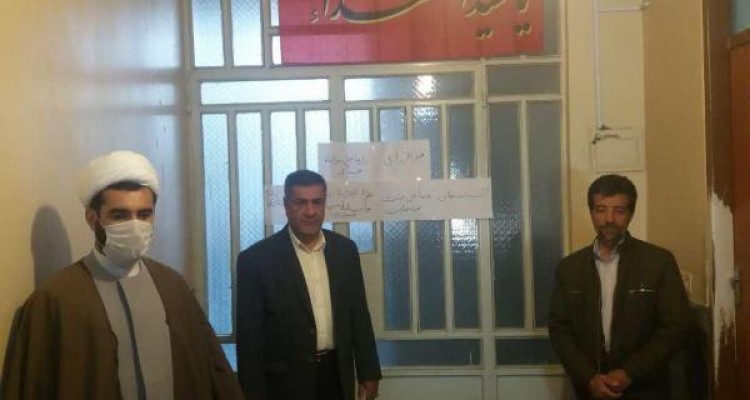 کمک طلاب بسیجی به نیازمندان شهرستان صحنه در قالب رزمایش همدلی و مومنانه