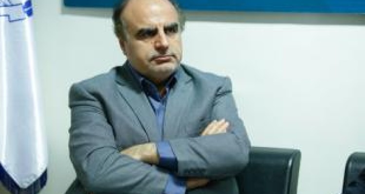 برای مدیر ارشدی که فقط حرف می‌زد 