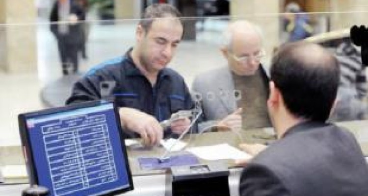 مشمولان تعویق ۳ ماهه تسهیلات قرض‌الحسنه به بانک مراجعه کنند 