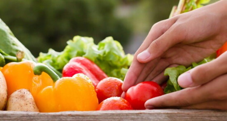  چگونگی غلبه بر مشکلات رایج گوارشی در روزه‌داری