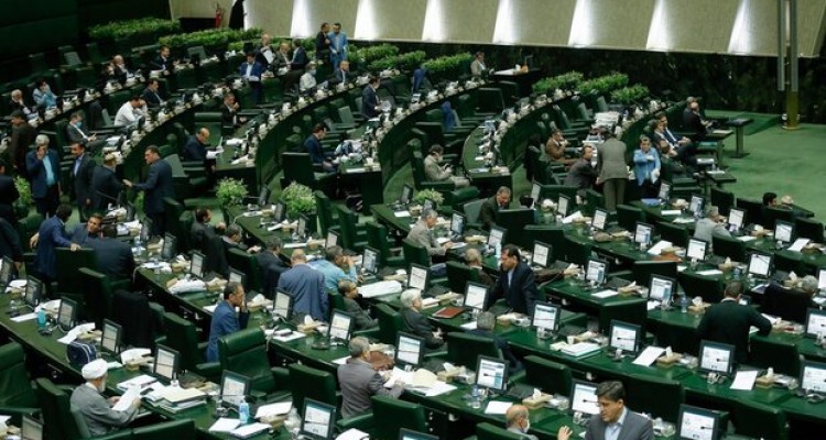 واحد پول ملی به تومان تغییر می‌کند