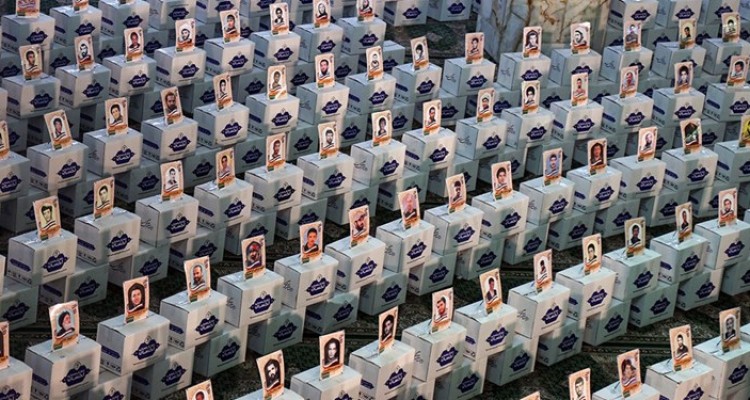 بهار همیاری در ماه همدلی؛ از اهدای هزینه سالگرد شهید تا کمک مومنانه به سبک طبسی‌ها