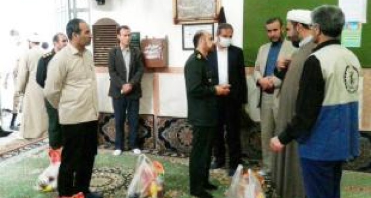 توزیع ۴۱۷ بسته معیشتی بین نیازمندان سنقروکلیایی 