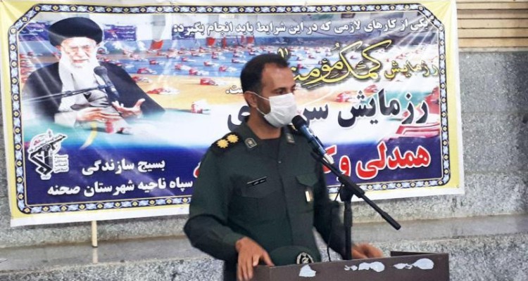 1600 بسته حمایتی در رزمایش مومنانه شهرستان صحنه توزیع شده است