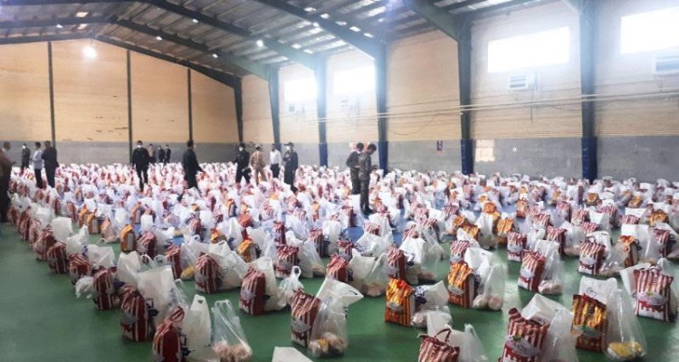 دومین مرحله از رزمایش کمک مومنانه در شهرستان صحنه برگزار شد/توزیع 700  بسته حمایتی 