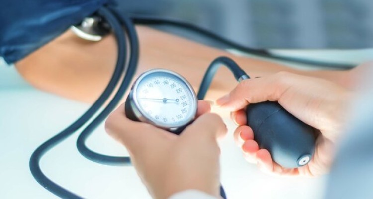  خطر کرونا برای بیماران قلبی و فشارخونی‌ها