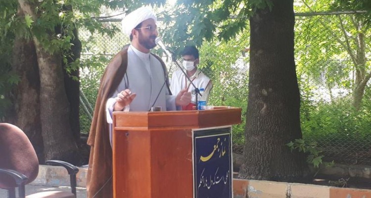 عظمت جامعه ایران اسلامی درگروه اصل قرار دادن اصول وتفکر وراه امام خمینی (ره) است